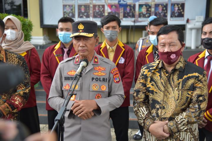Akademisi Gandeng Polda Lampung Salurkan Bantuan 1.500 Paket Sembako